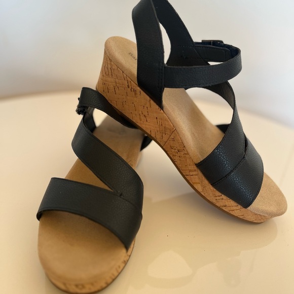 BareTraps Shoes - BareTraps navy blue Wedge Sandals